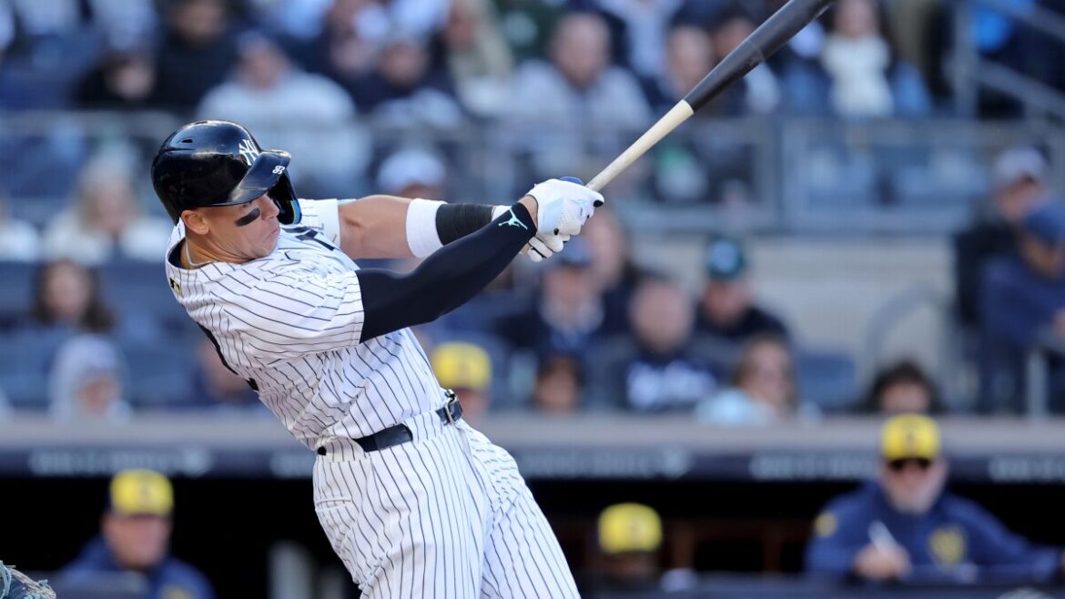 milwaukee brewers vs new york yankees match player stats